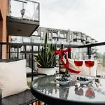 Maya's Flats 15 - Nadmotlawie Apartment *