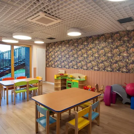 Maya's Flats & In 15 - Nadmotlawie Apartment