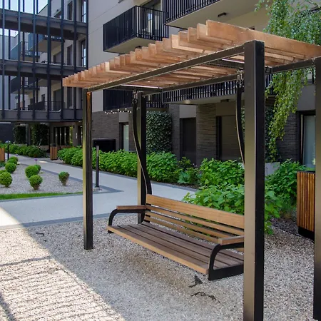 Maya's Flats & In 15 - Nadmotlawie