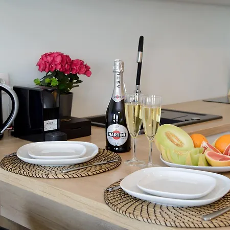 Maya's Flats & In 15 - Nadmotlawie * Danzig